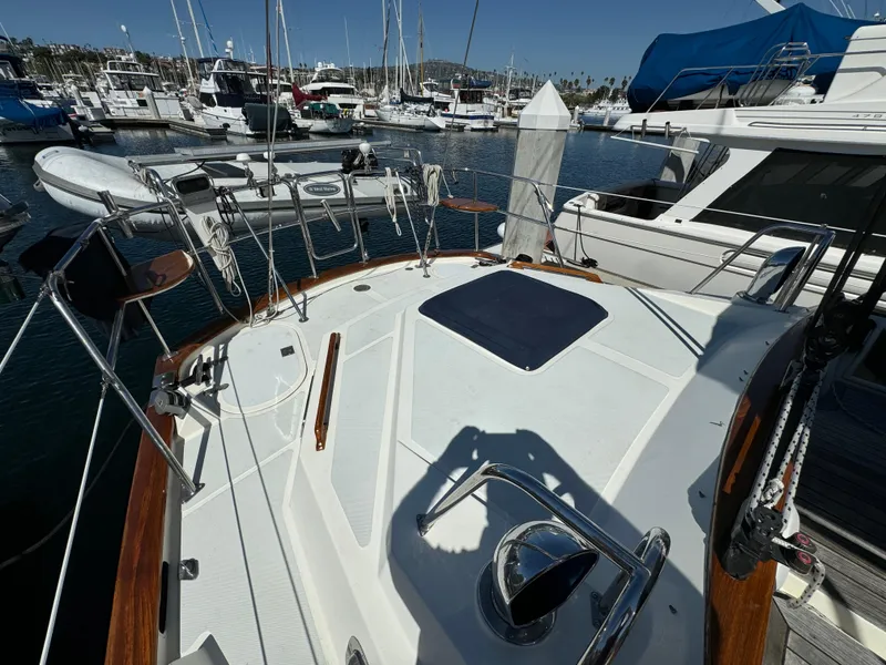2000 Tayana Center Cockpit