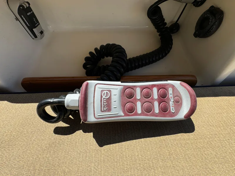 2000 Tayana Center Cockpit
