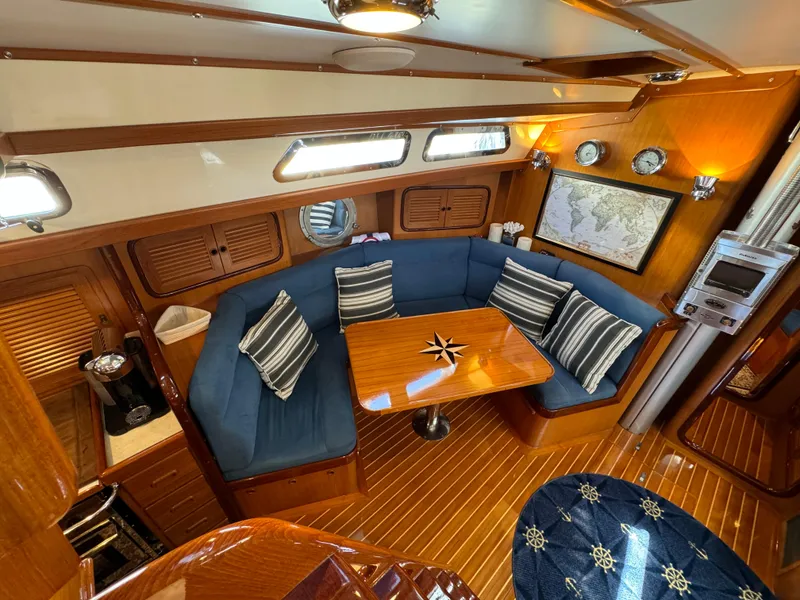 2000 Tayana Center Cockpit