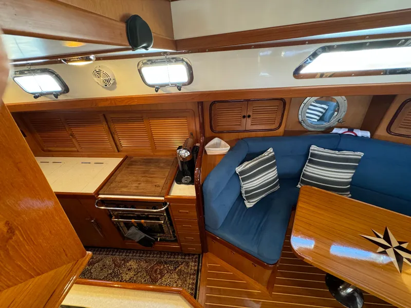 2000 Tayana Center Cockpit