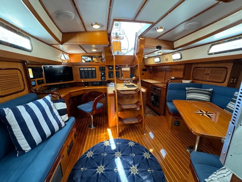 2000 Tayana Center Cockpit