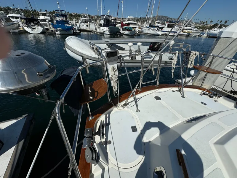 2000 Tayana Center Cockpit