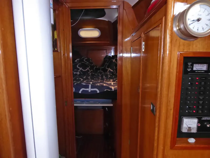 1969 Hinckley 38