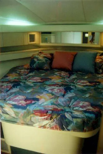1995 Tiara Yachts 4000 Mid-Cabin