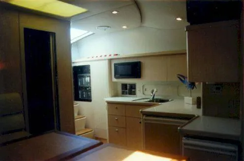 1995 Tiara Yachts 4000 Mid-Cabin