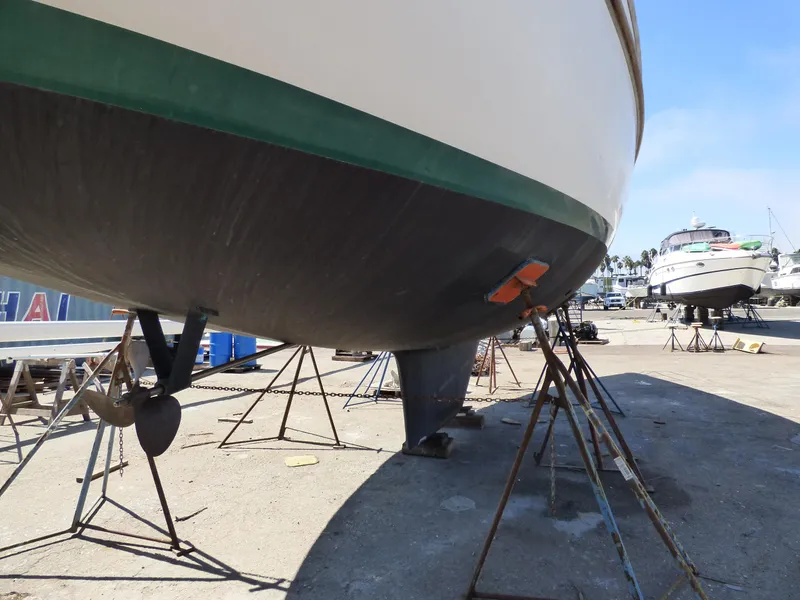 1980 Gulfstar 44 Sail (project Boat)