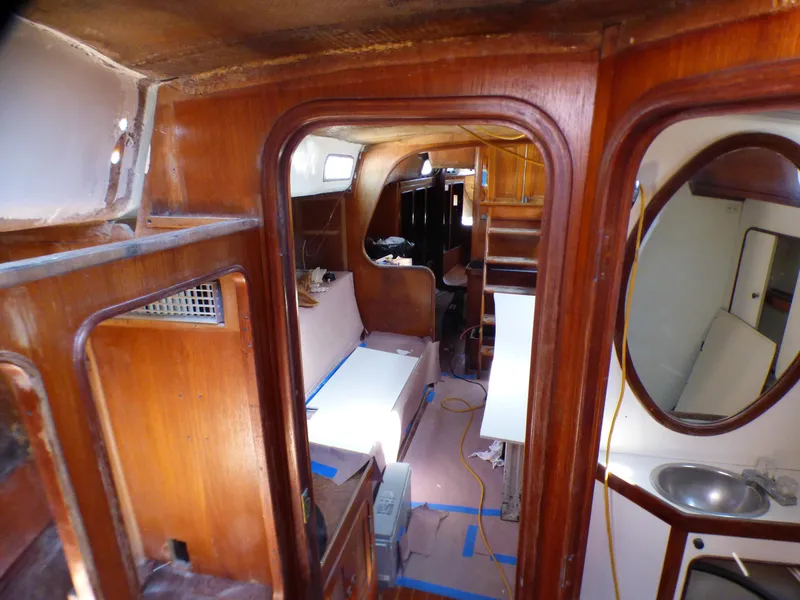 1980 Gulfstar 44 Sail (project Boat)