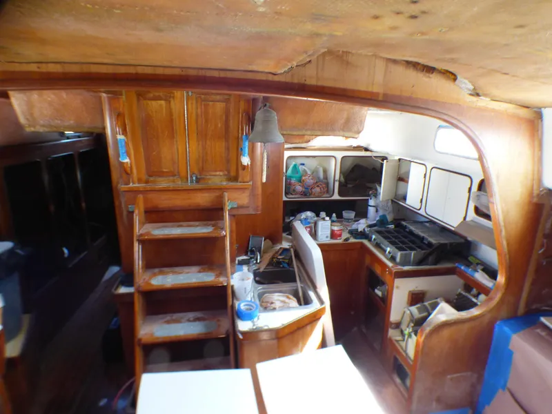 1980 Gulfstar 44 Sail (project Boat)