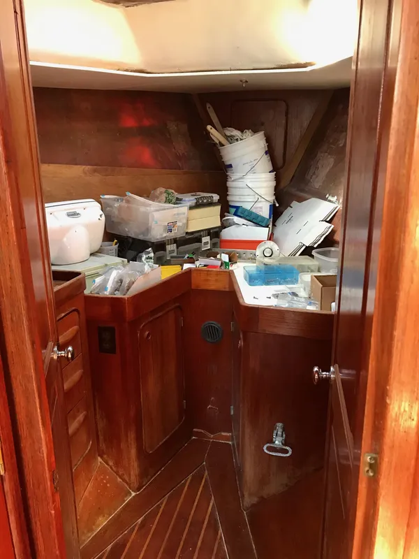 1980 Gulfstar 44 Sail (project Boat)