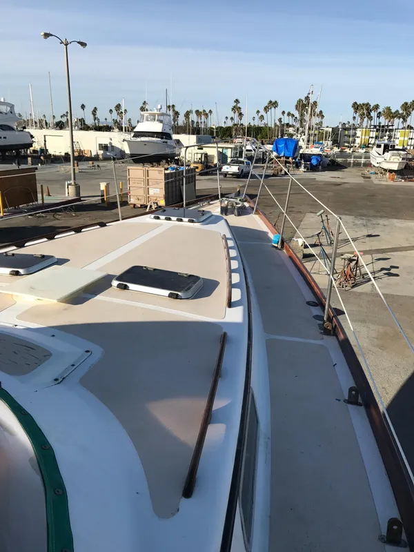 1980 Gulfstar 44 Sail (project Boat)