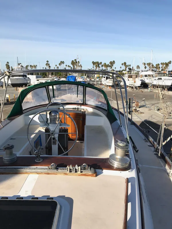 1980 Gulfstar 44 Sail (project Boat)