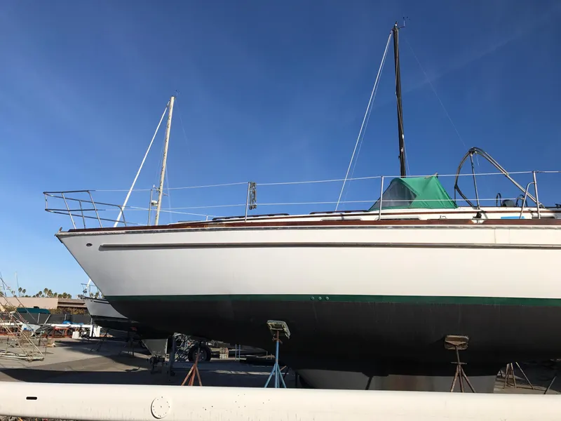 1980 Gulfstar 44 Sail (project Boat)