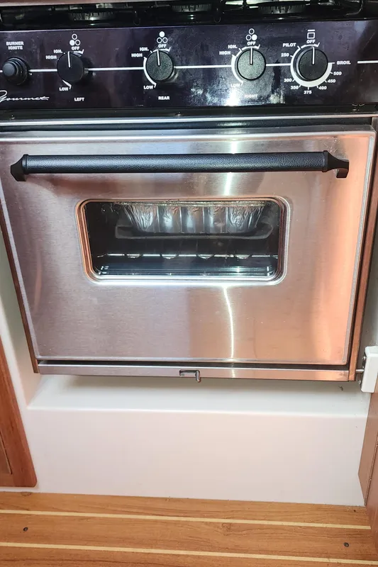 2010 Catalina 445