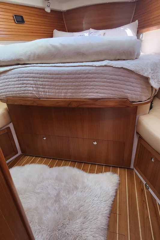 2010 Catalina 445