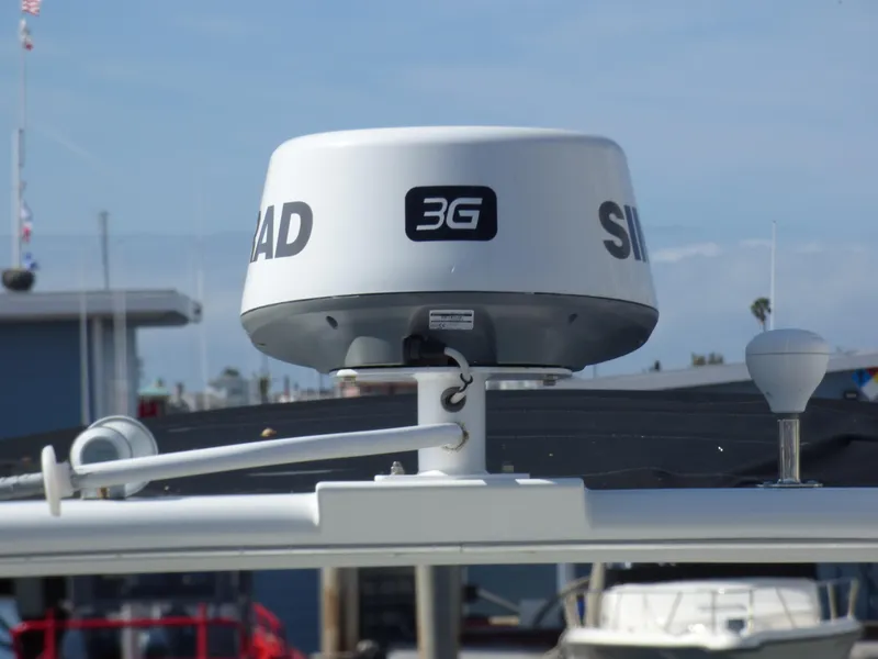 Simrad 3G radar on 2004 Formula 31 Performance Cruiser.