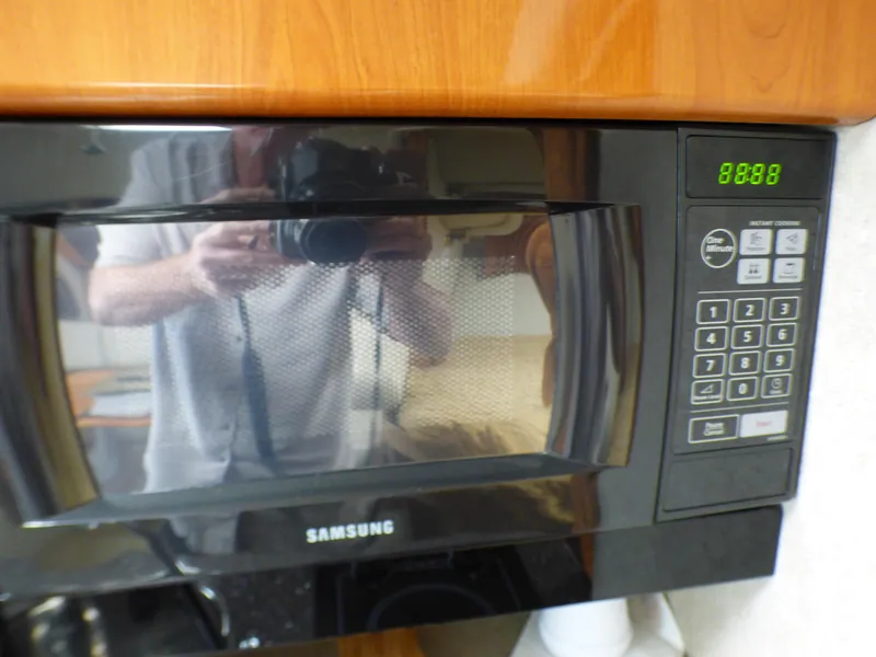 Samsung microwave in a 2004 Formula 31 Performance Cruiser.