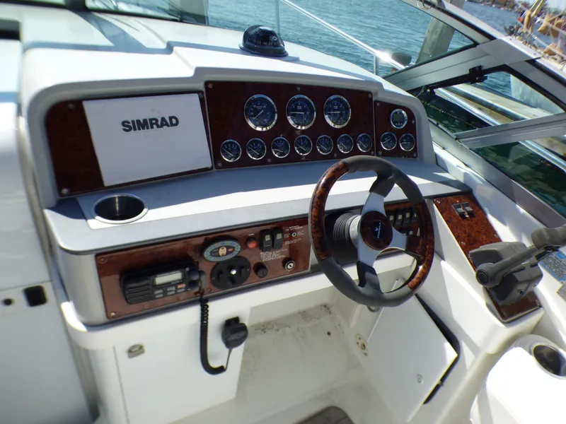 Dashboard of a 2004 Formula 31 Performance Cruiser with Simrad system.