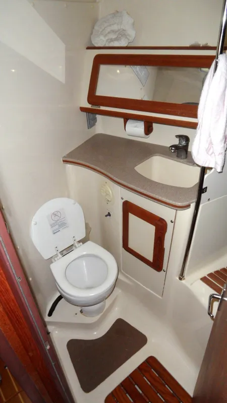 1998 Hunter Passage 42