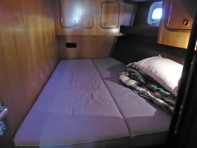 Forward cabin 2