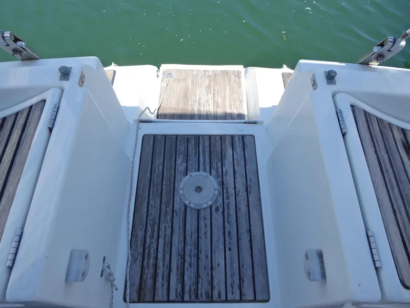 Transom 2