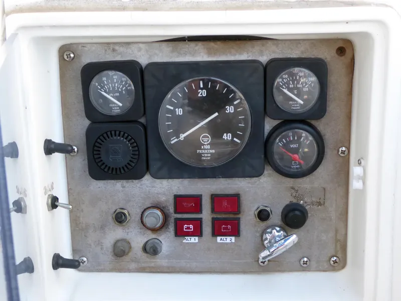 Engine panel