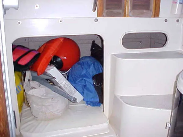 Aft Berth/Storage