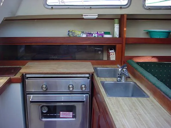 1984 Catalina Sloop