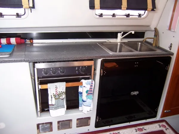 1990 MacGregor Pilothouse