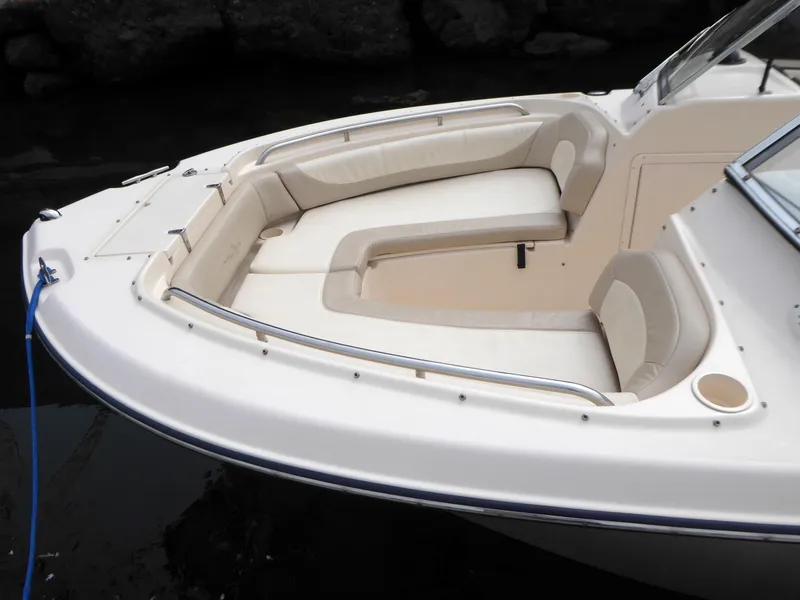 2011 Grady-White Freedom 205