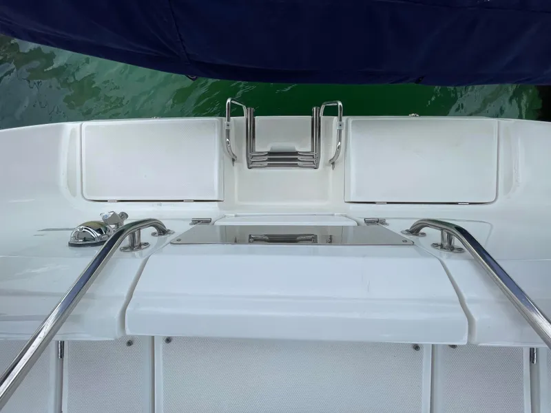 2007 Hunter 44 Deck Salon