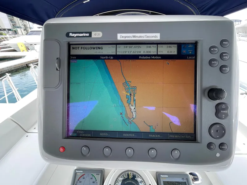 2007 Hunter 44 Deck Salon
