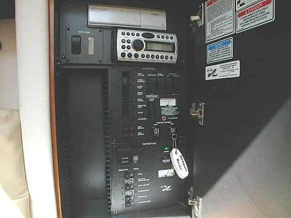 2006 Sea Ray 300 Sundancer