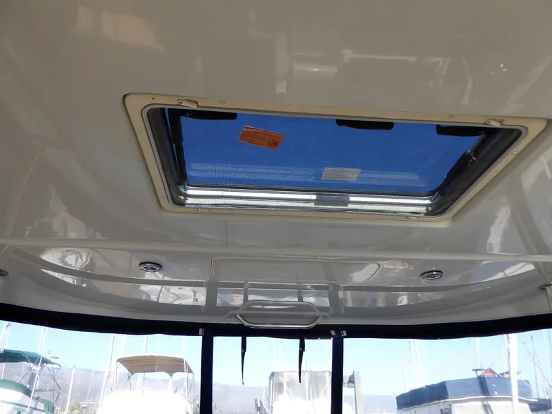 Opening Hatch in Cockpit Roof