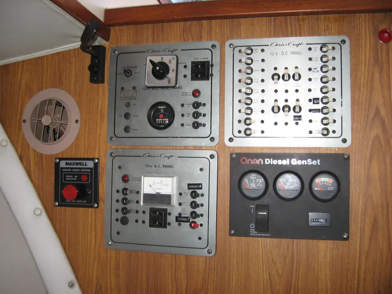 12Vdc , 120Vac & Generator Panels
