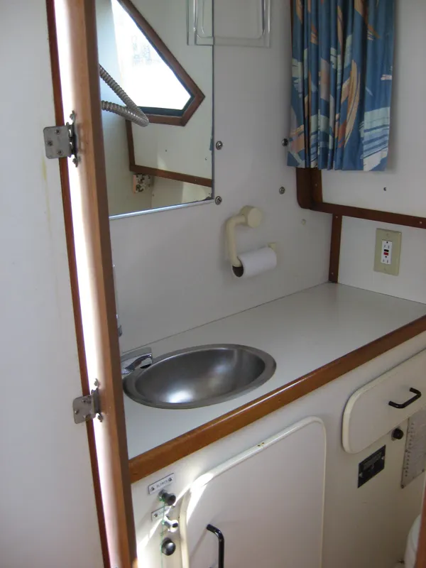 Vanity & Sink