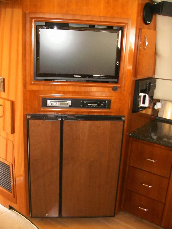 2004 .Carver Super Sport