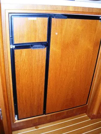Refrigerator with sep Freezer