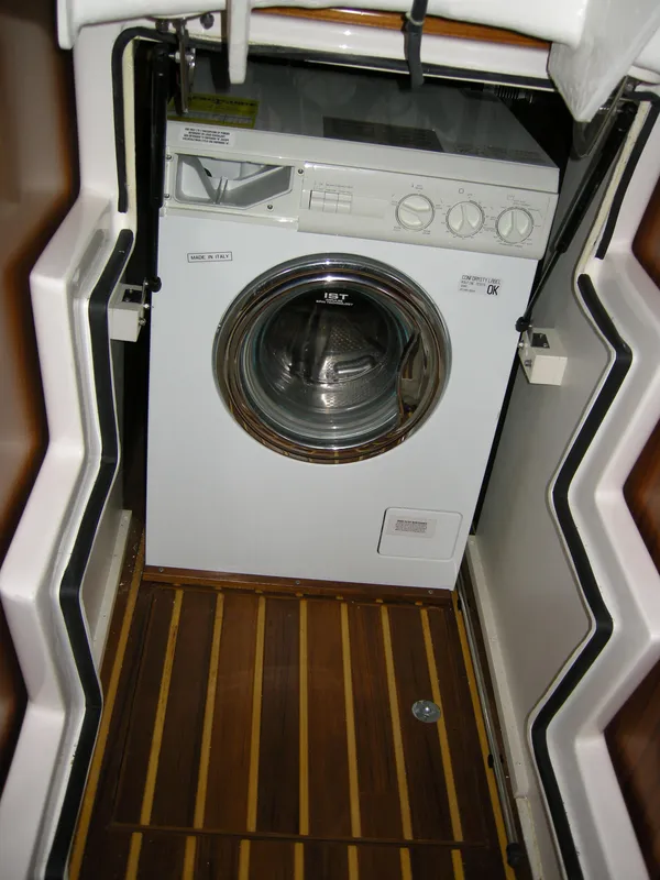 washer/dryer combo under steps
