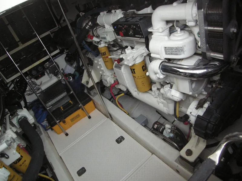 2001 Tiara Yachts 5200 Express