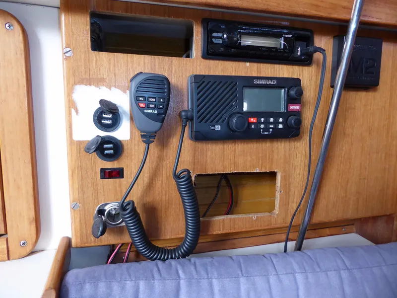 New Simrad VHF