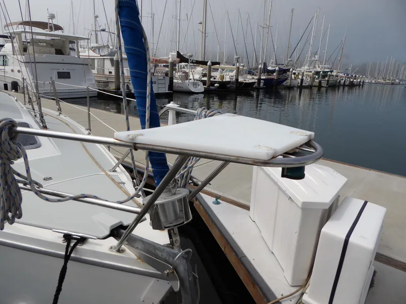 Bow Seat