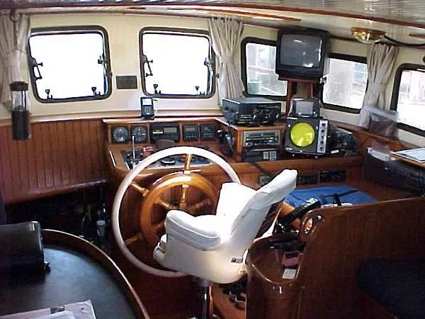 1984 Hans Christian Pilothouse