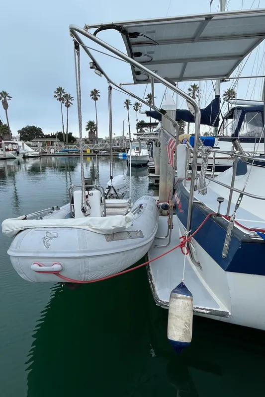 1982 Lancer Yachts Center Cockpit