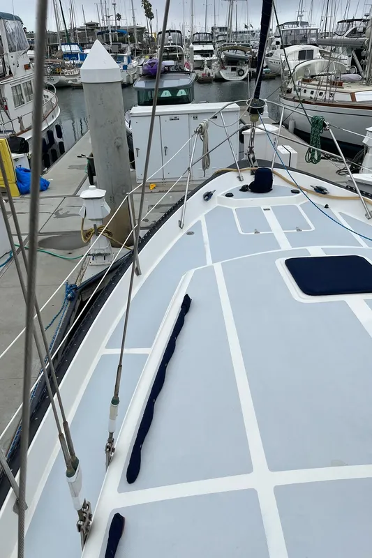 1982 Lancer Yachts Center Cockpit