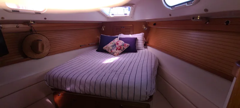 2000 Catalina 2 Cabin Centerline MK II