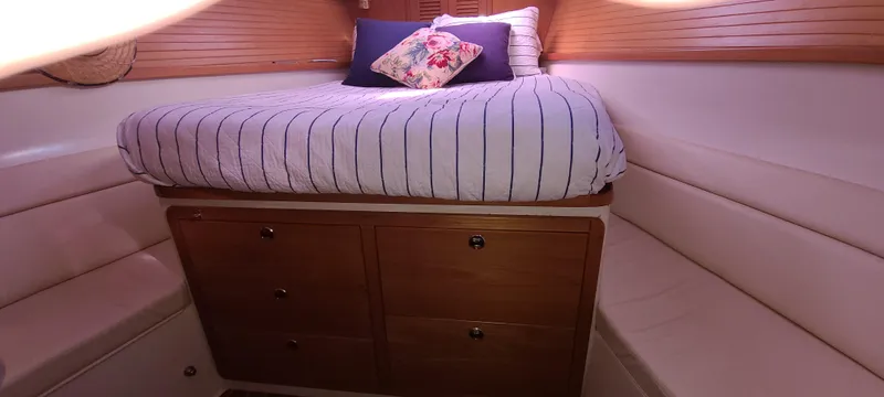 2000 Catalina 2 Cabin Centerline MK II