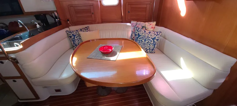 2000 Catalina 2 Cabin Centerline MK II