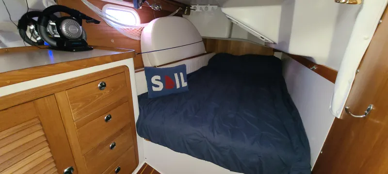 2000 Catalina 2 Cabin Centerline MK II