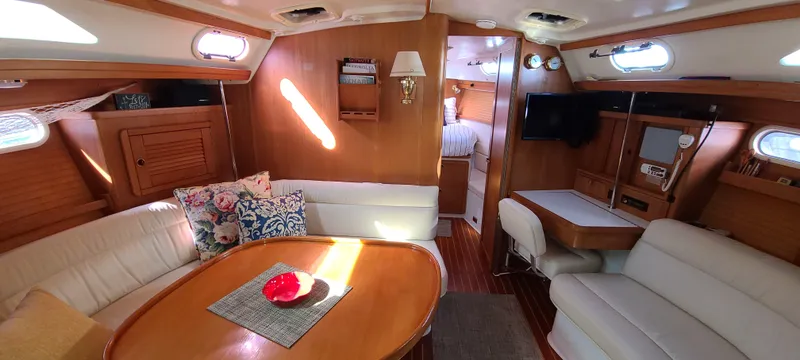 2000 Catalina 2 Cabin Centerline MK II