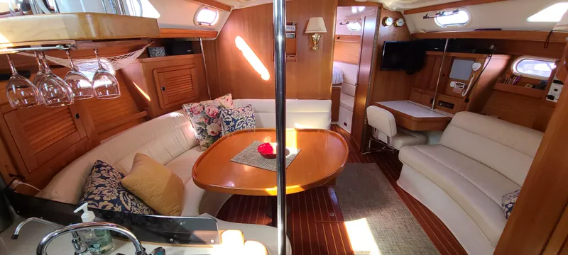2000 Catalina 2 Cabin Centerline MK II